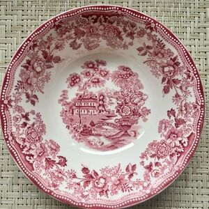 Rare Tonquin Red/Pink Royal Staffordshire Clarice Cliff Coupe Cereal Bowl